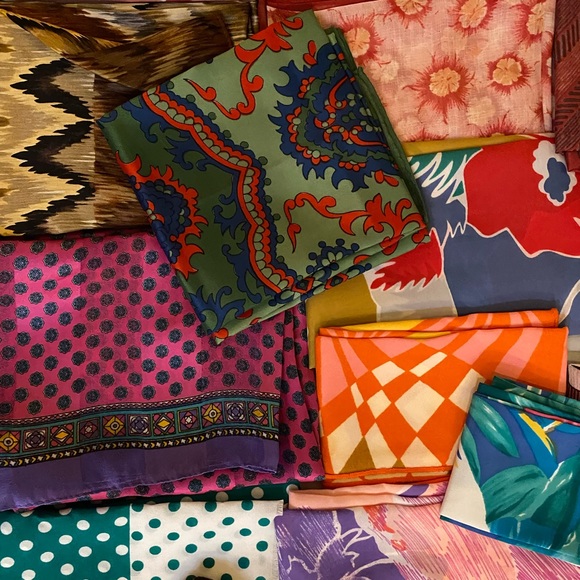 Lot of 29 long vintage scarves - Picture 7 of 7